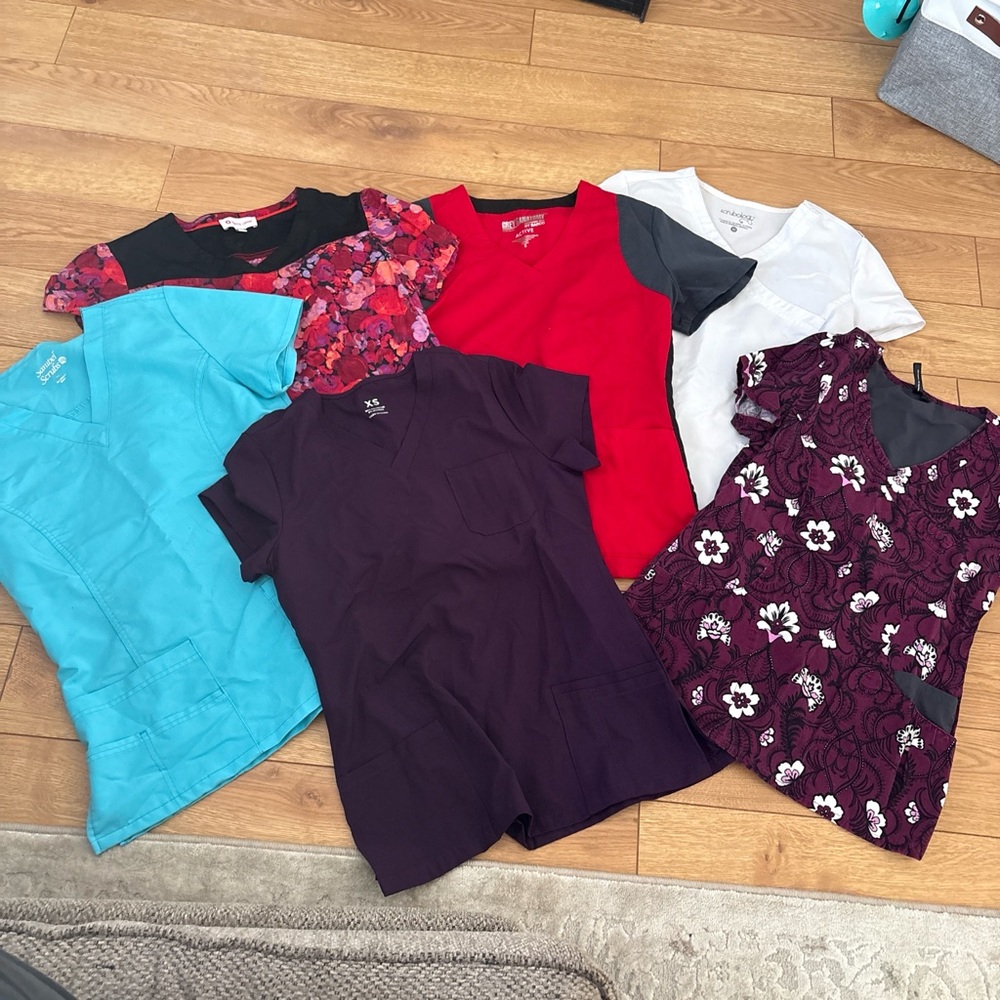 Scrub top bundle